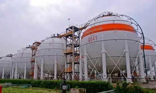 加強(qiáng)安全生產(chǎn)意識，重視現(xiàn)場安全檢查！