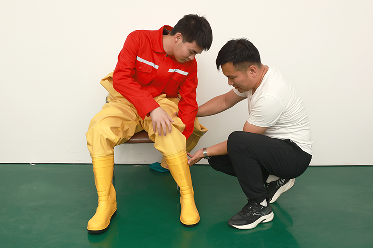 防化服穿錯=沒防護?5分鐘掌握!防化服穿戴指南 防化服穿錯=沒防護?5分鐘掌握!防化服穿戴指南